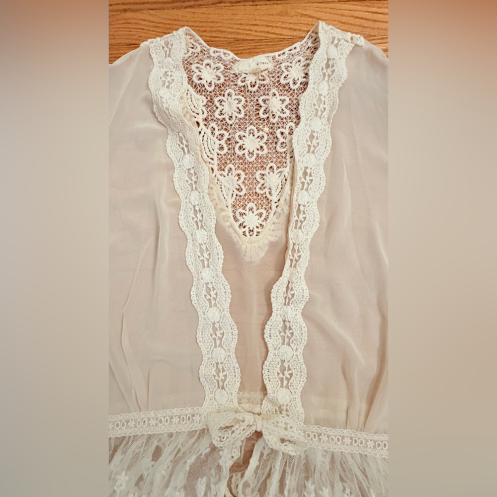A'Reve Cream Lace Detail Bohemian Peasant Blouse - Picture 5 of 12